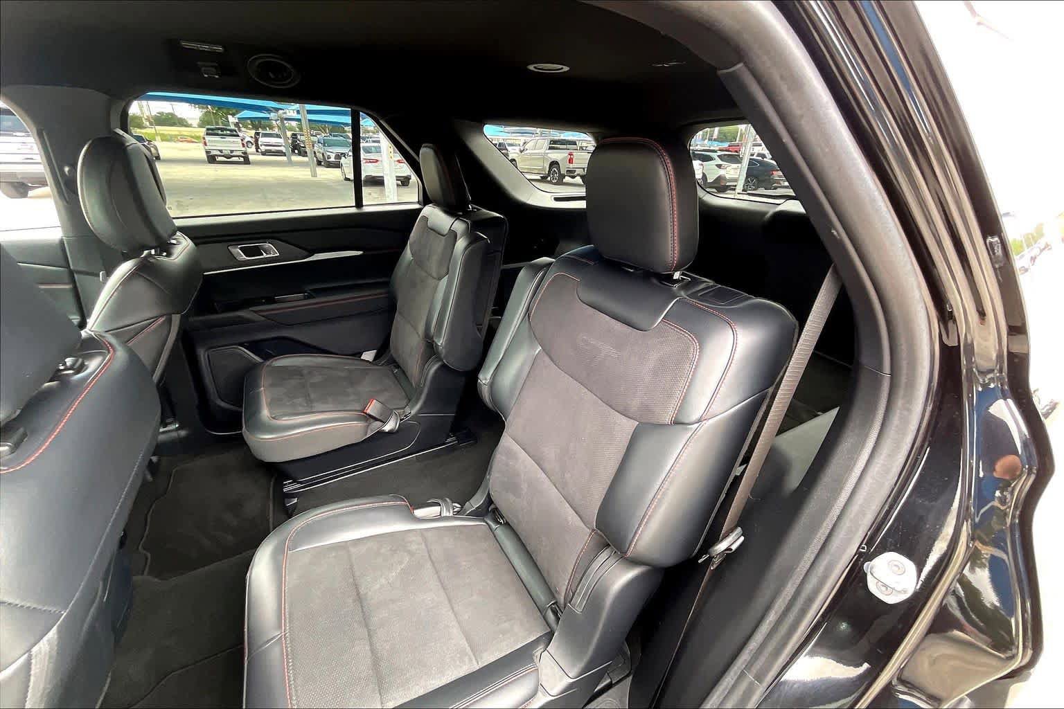 Used 2025 Ford Explorer ST AWD/4WD image 20