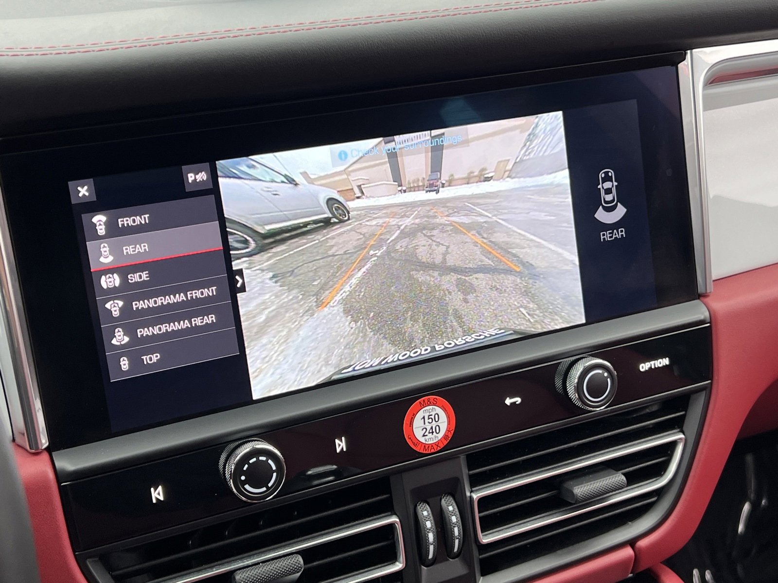 Certified 2025 Porsche Macan image 26