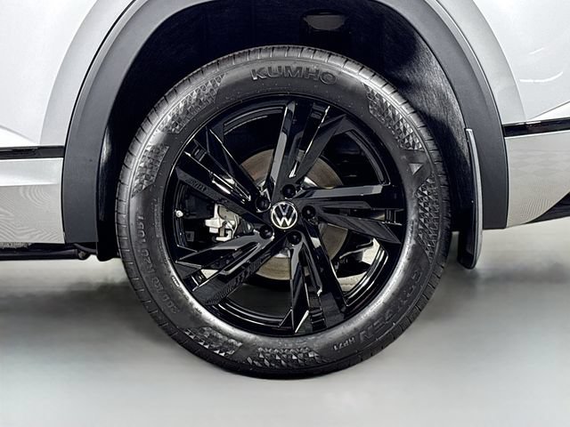 New 2026 Volkswagen Atlas Cross Sport SEL R-Line AWD/4WD image 32