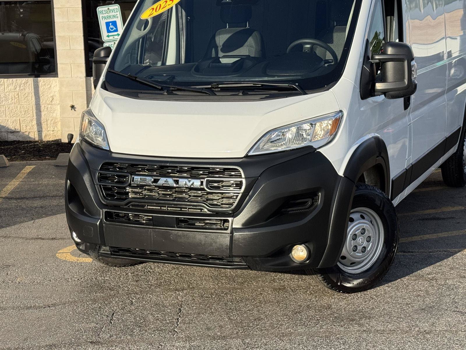 Used 2025 RAM ProMaster 2500 w/ Convenience Group FWD image 5