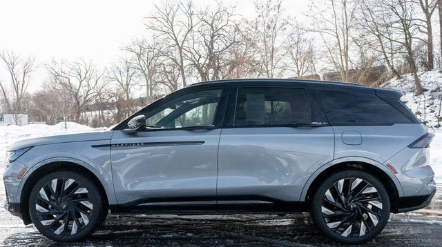 Used 2024 Lincoln Nautilus Reserve w/ Equipment Group 203A image 9