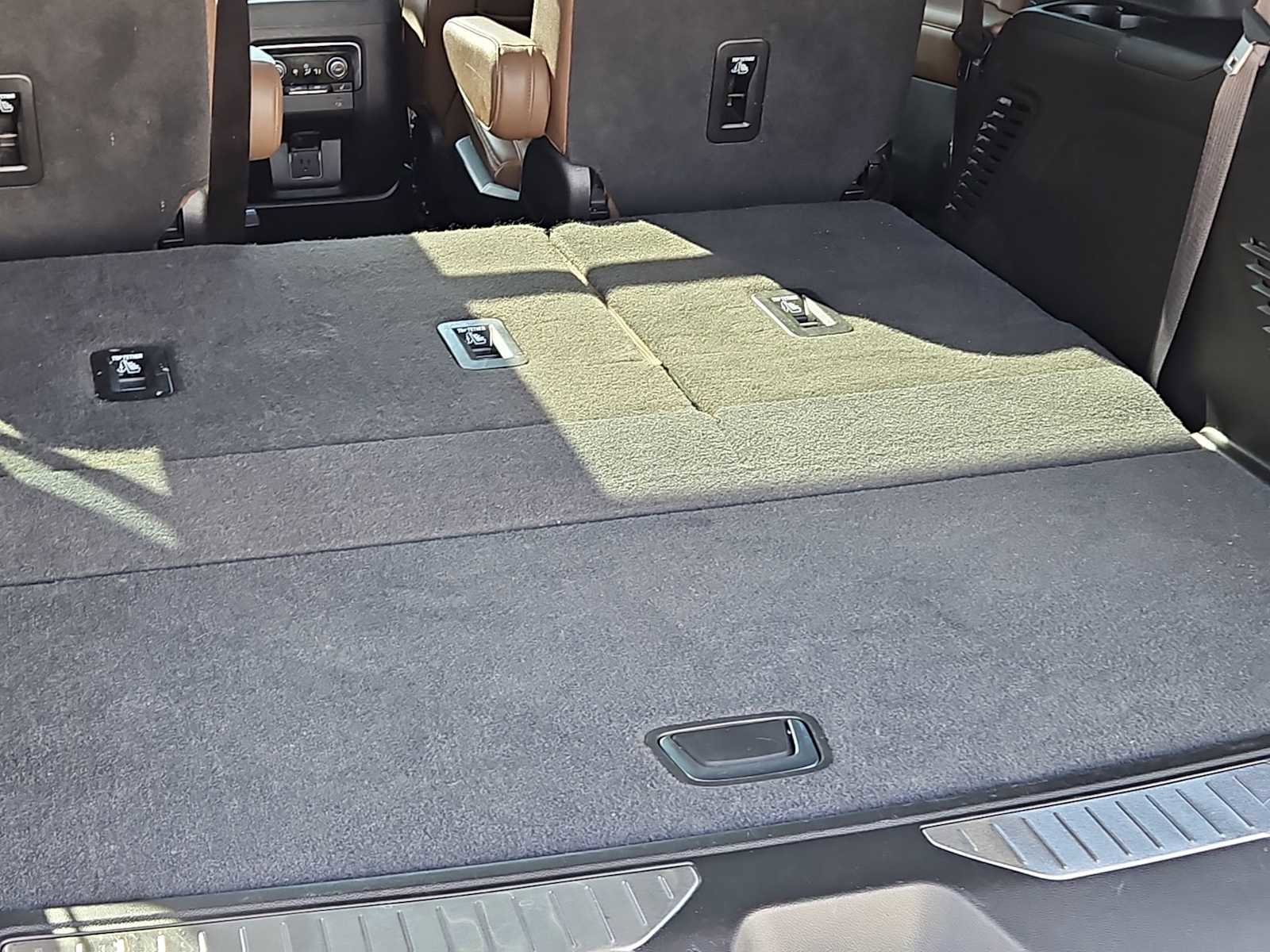 Used 2023 Chevrolet Tahoe High Country image 23