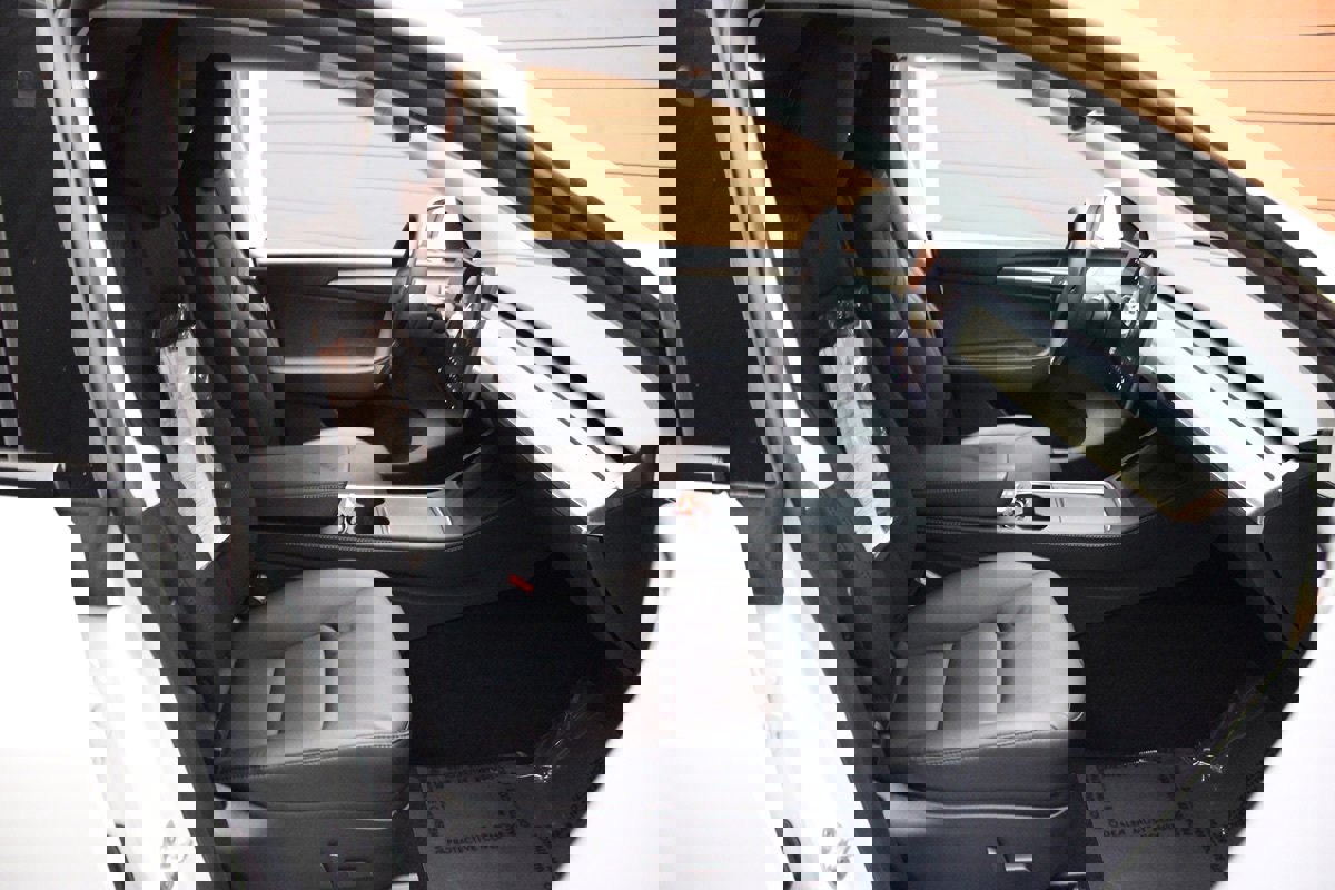 Used 2023 Tesla Model Y Long Range image 47