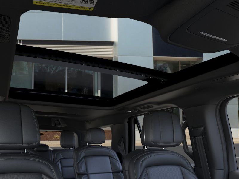 New 2025 Lincoln Navigator Reserve w/ Jet Appearance Package image 22