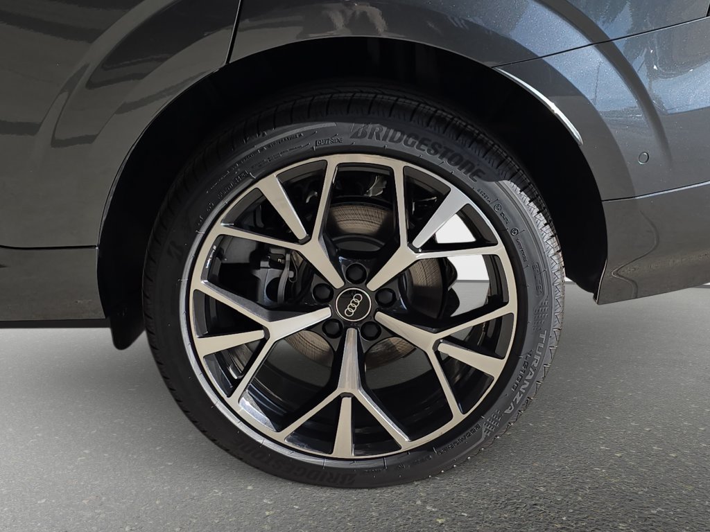 New 2026 Audi Q3 quattro 2.0T AWD/4WD image 31