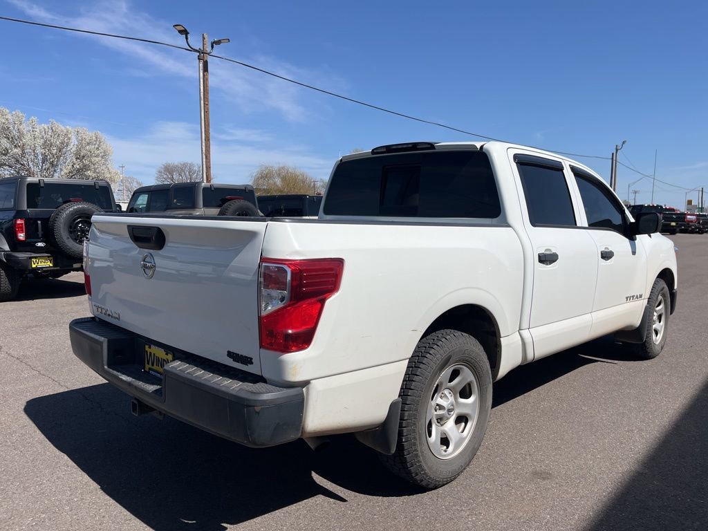 Used 2017 Nissan Titan S image 6