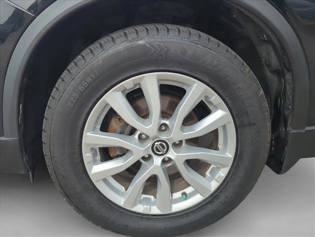 Used 2018 Nissan Rogue SV image 22