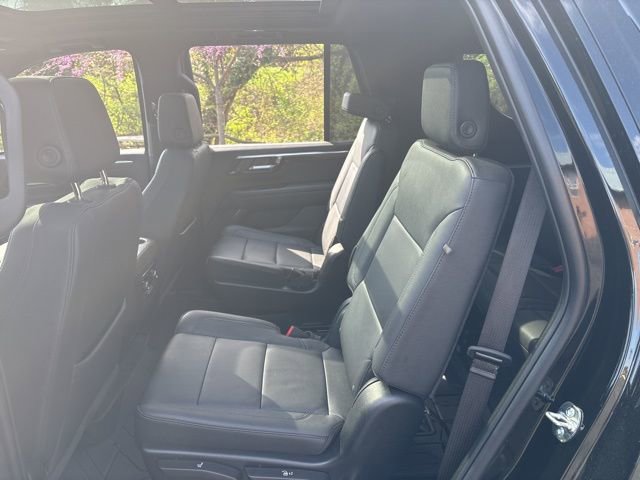 Used 2025 Chevrolet Tahoe Z71 w/ Comfort Package image 3