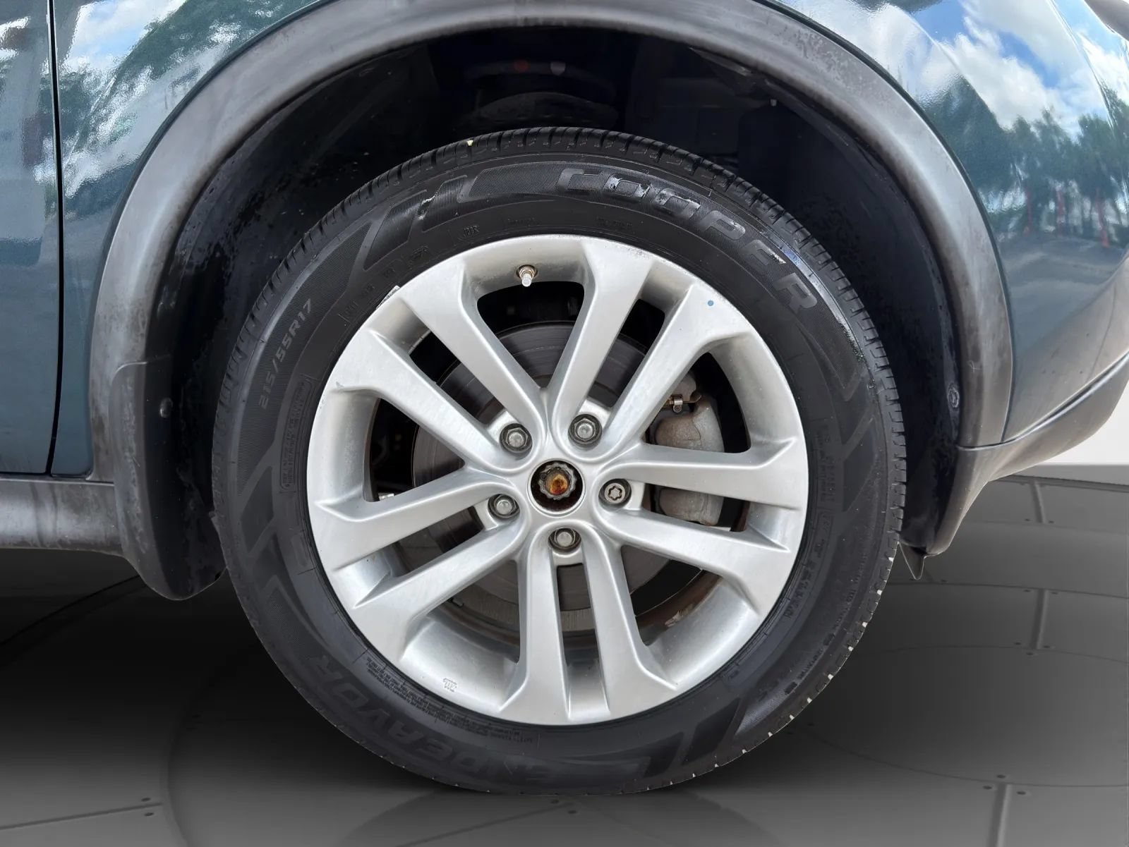 Used 2014 Nissan Juke SL FWD image 23