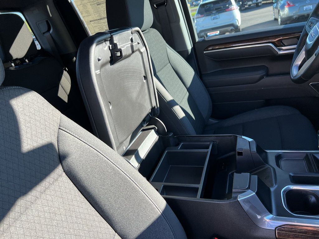 New 2025 GMC Sierra 1500 Elevation image 26