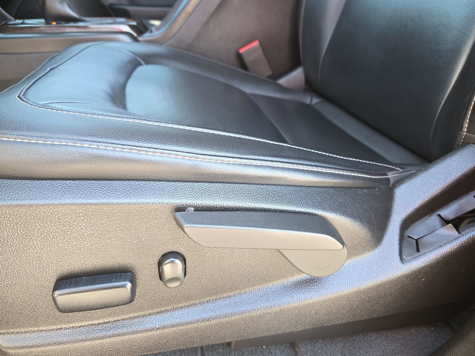 Used 2022 GMC Canyon Elevation w/ Elevation Premium Package image 15