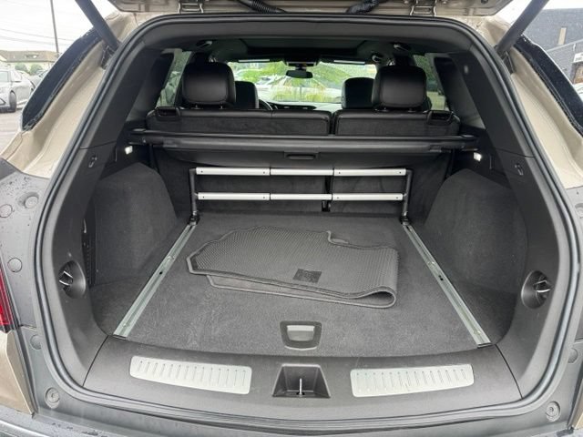 Used 2022 Cadillac XT5 Premium Luxury AWD/4WD image 11