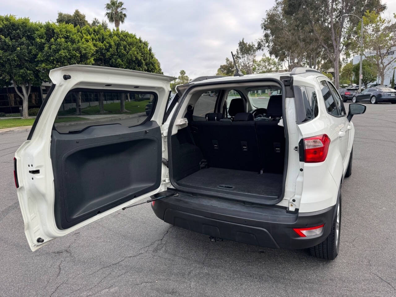 Used 2019 Ford EcoSport SE FWD image 14