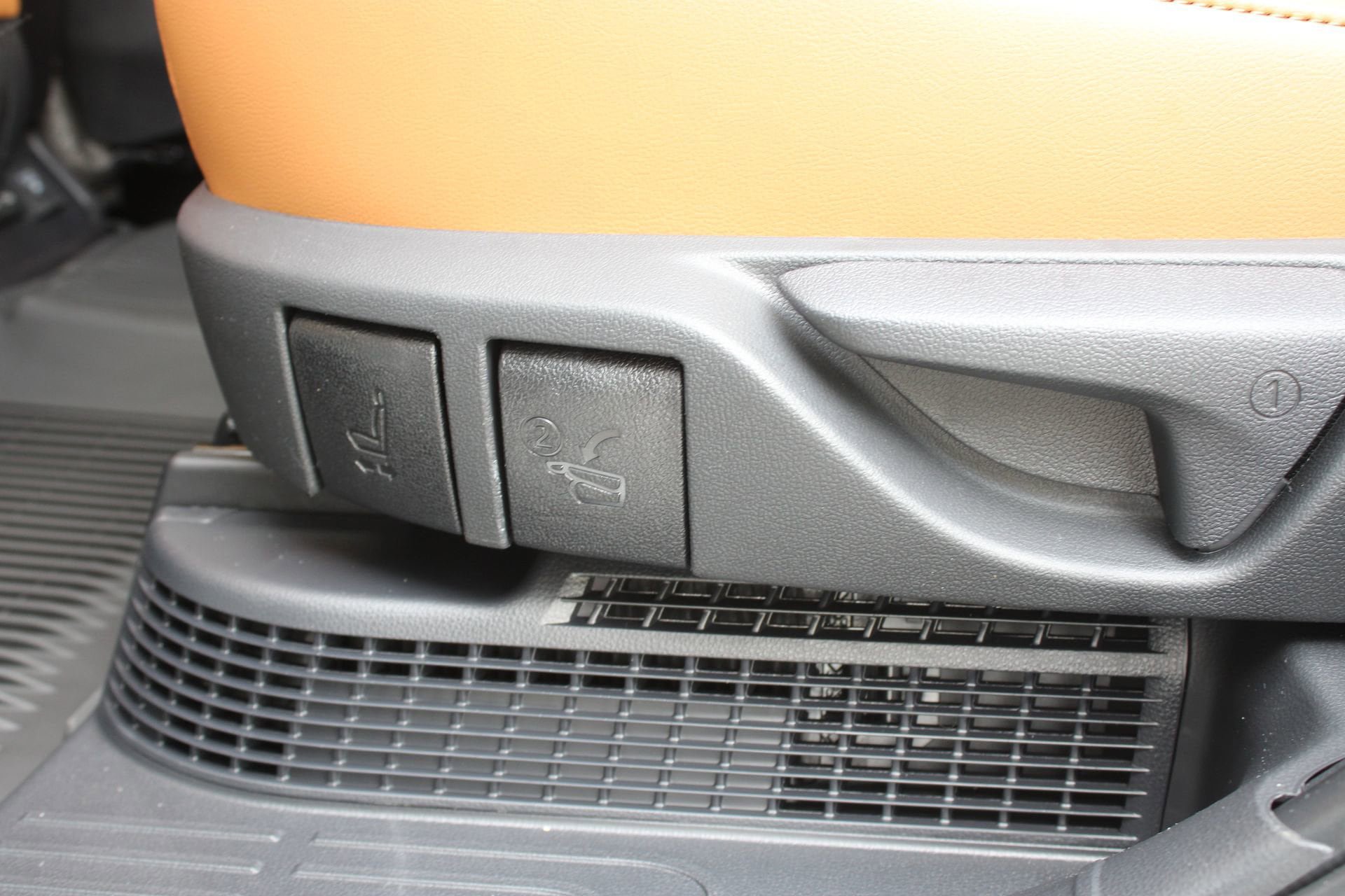 New 2026 Toyota Highlander Platinum AWD/4WD image 28