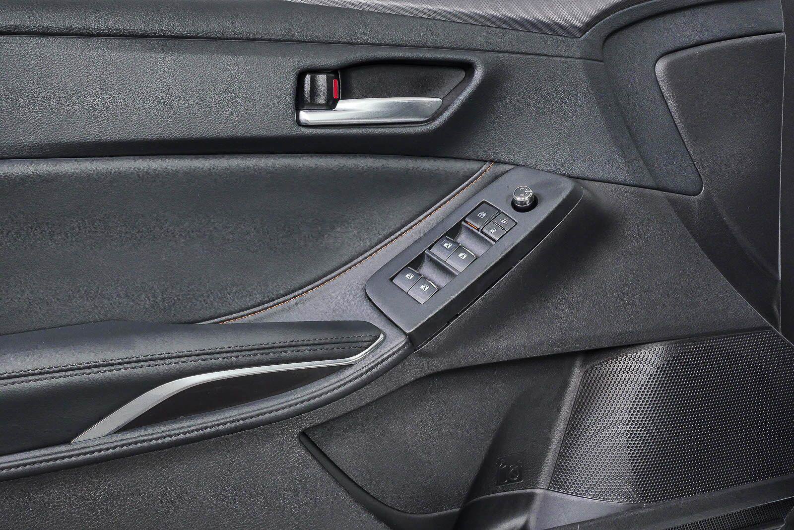 Used 2021 Toyota Avalon XSE FWD image 7