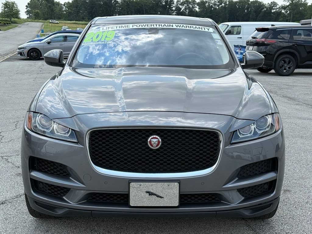 Used 2019 Jaguar F-PACE Prestige AWD/4WD image 2