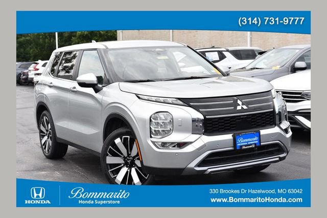 Used 2025 Mitsubishi Outlander SE