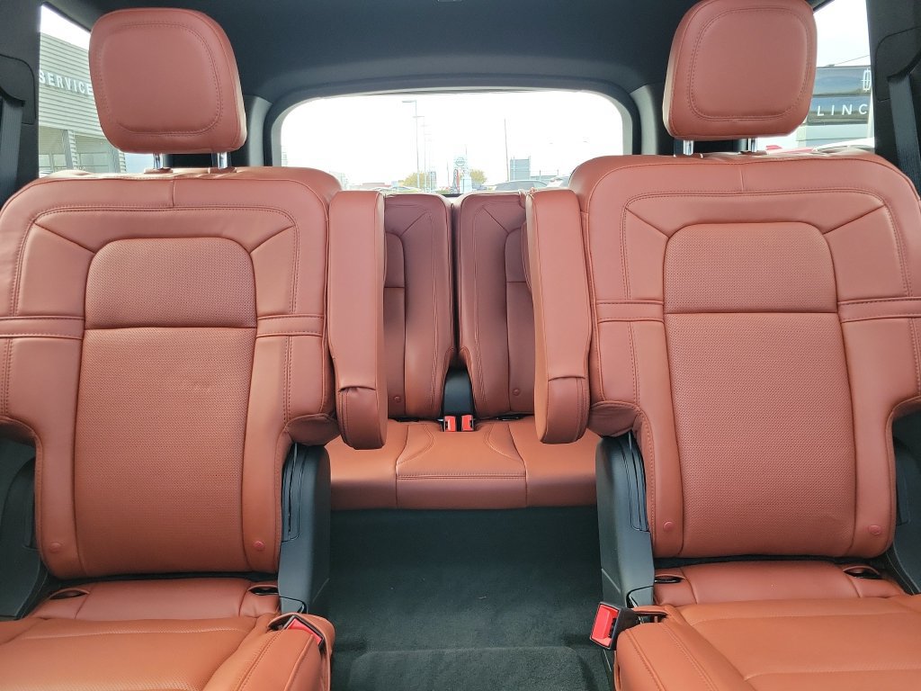 New 2027 Lincoln Aviator Reserve AWD/4WD image 17