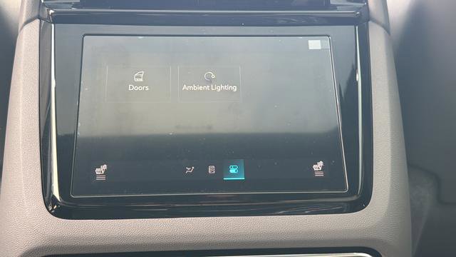 Used 2026 Cadillac Escalade IQL Sport 1 w/ LPO, Floor Liner Package AWD/4WD image 57