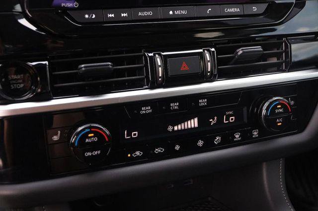 Used 2025 Nissan Pathfinder SV image 18