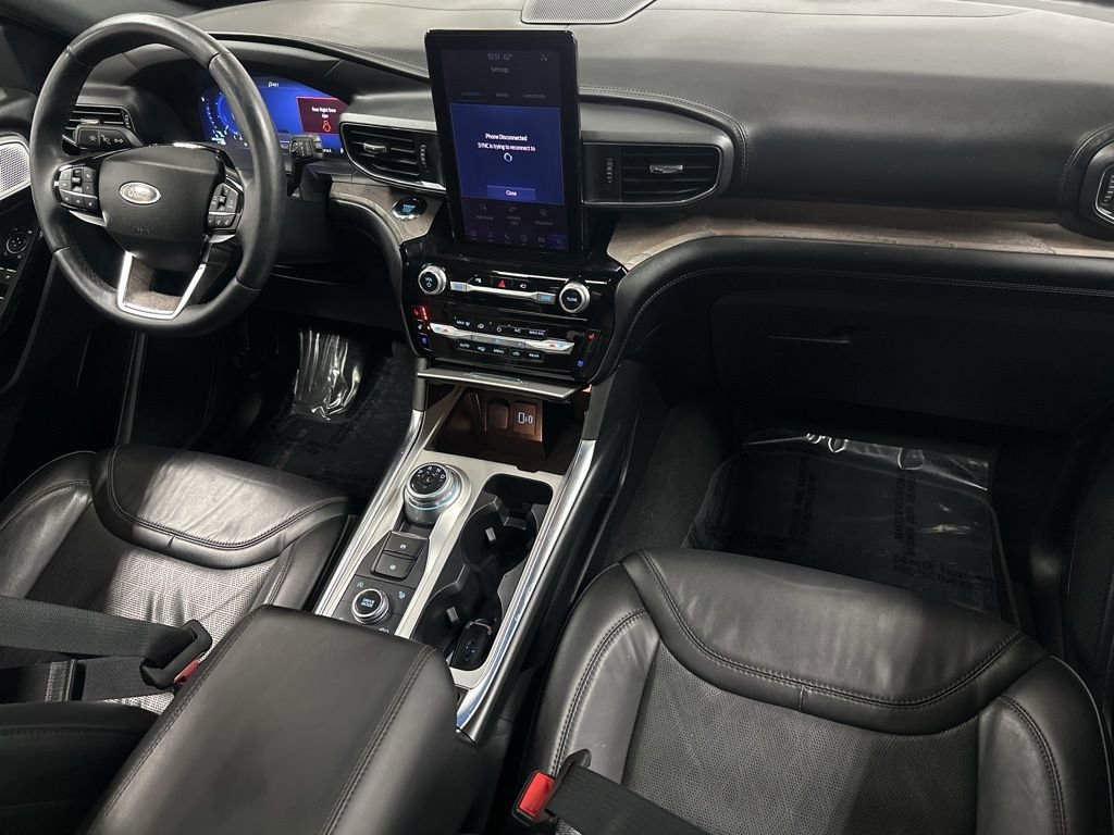 Used 2022 Ford Explorer Platinum w/ Equipment Group 601A AWD/4WD image 12