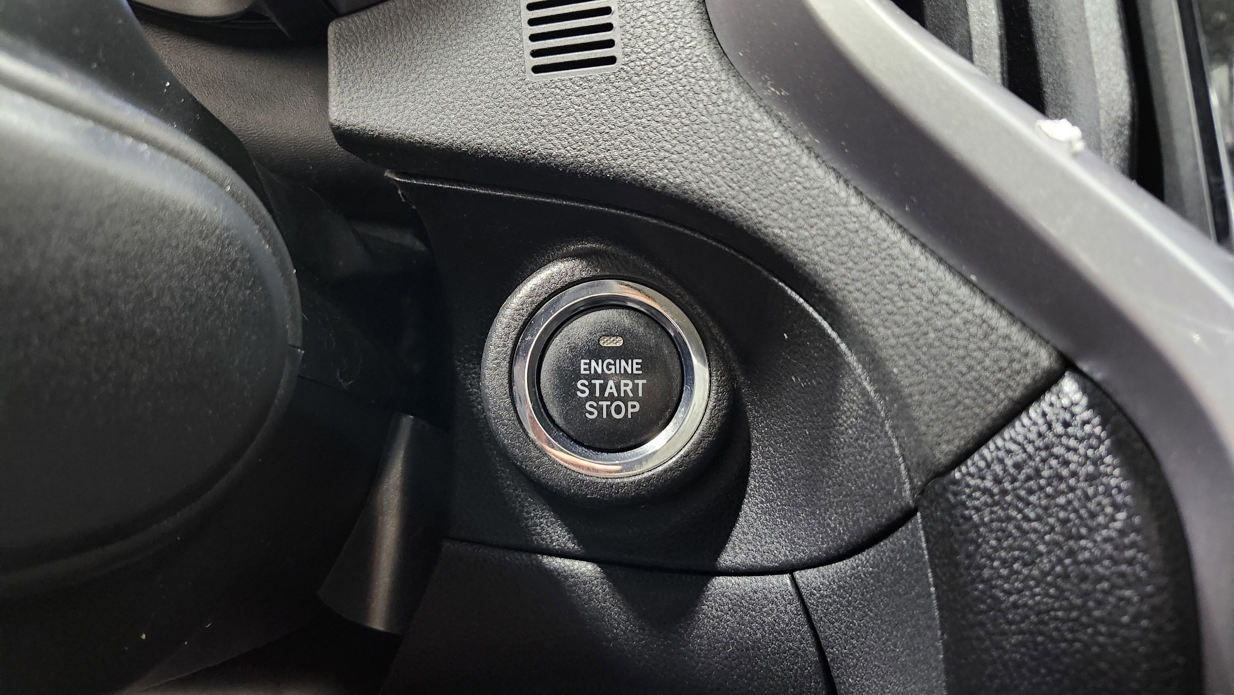 Used 2021 Subaru Ascent Limited w/ Technology Package image 10