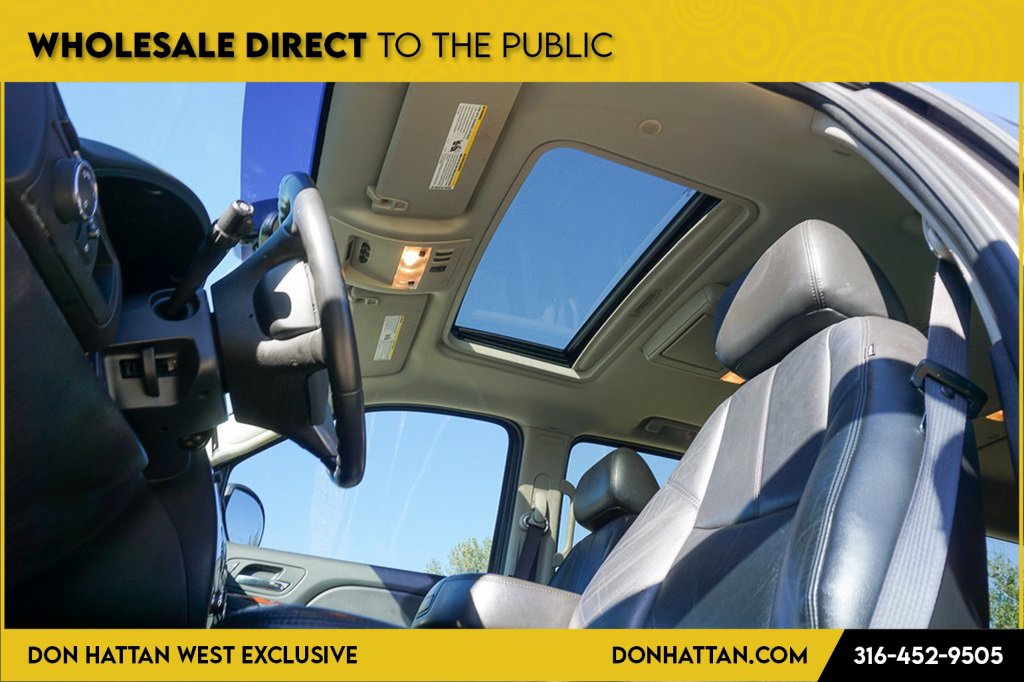 Used 2011 Chevrolet Suburban LT image 19