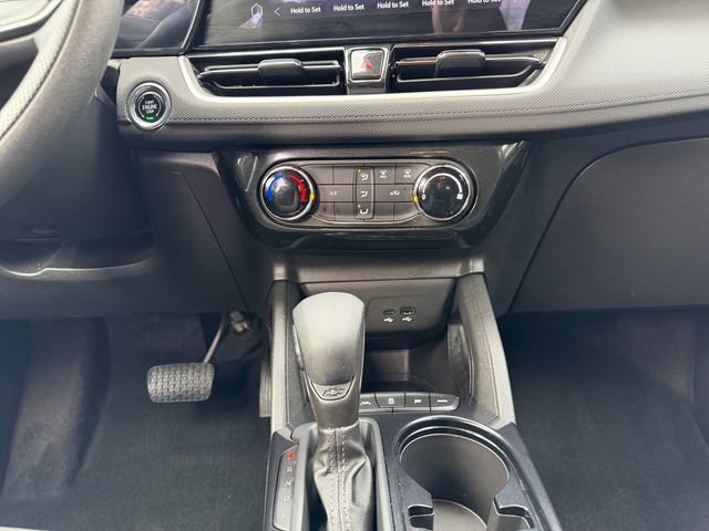 Used 2025 Chevrolet TrailBlazer LT AWD/4WD image 11