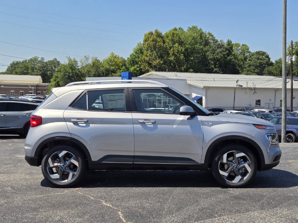 New 2026 Hyundai Venue SEL FWD image 4