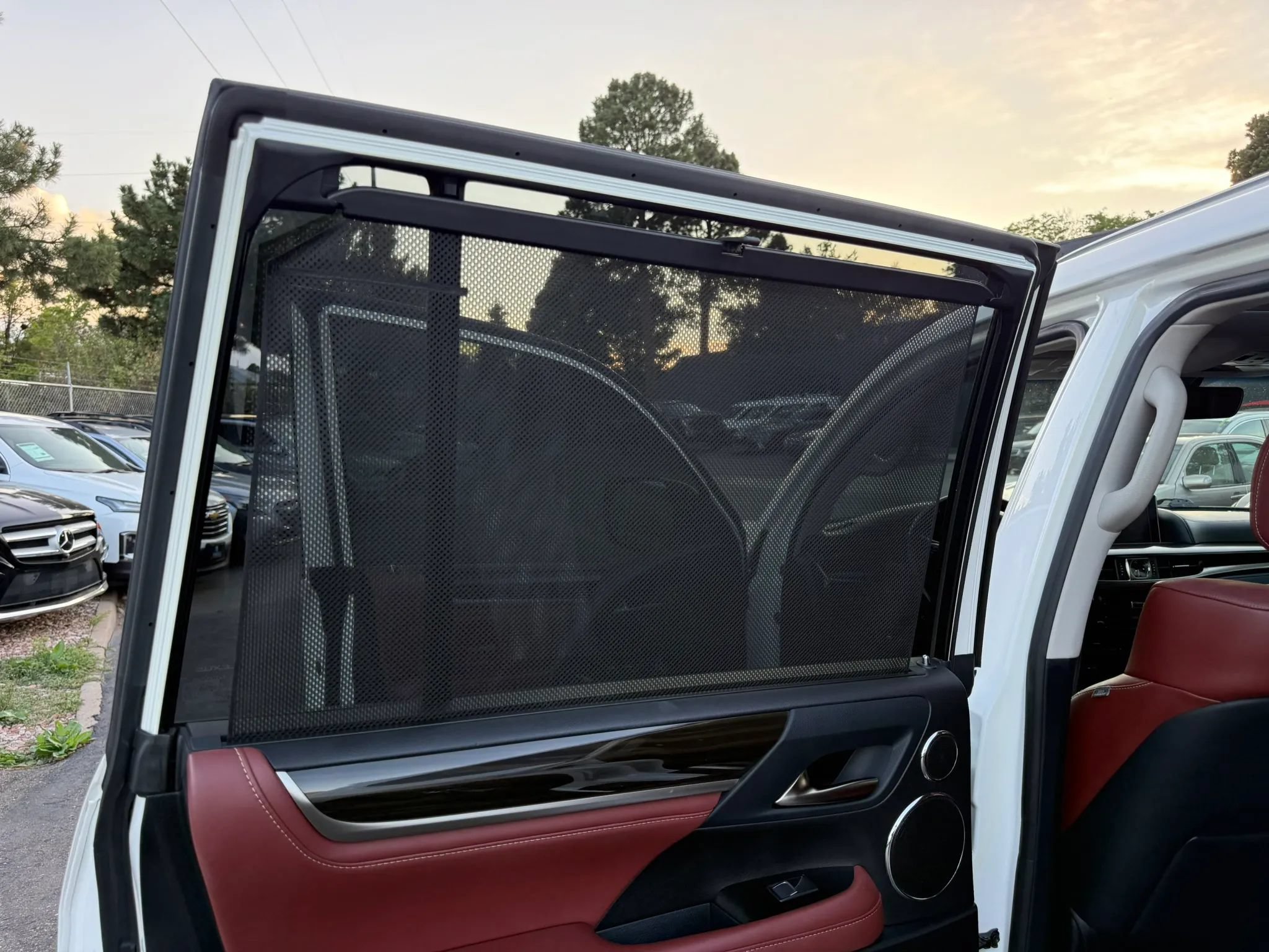 Used 2017 Lexus LX 570 4WD image 37