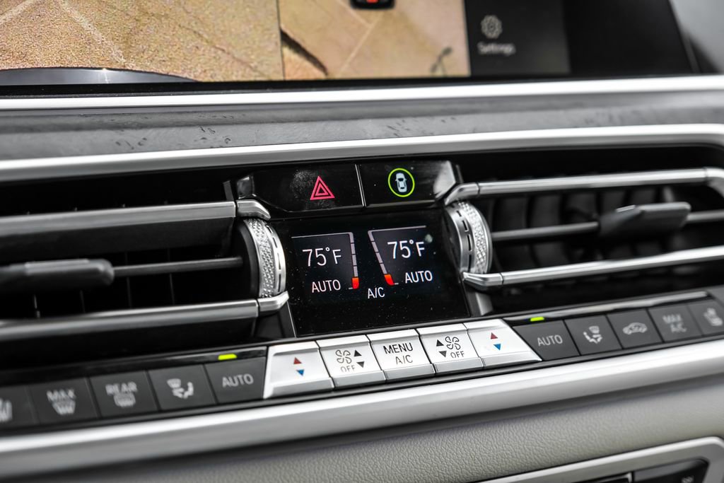 Used 2022 BMW X5 M50i w/ Executive Package image 31