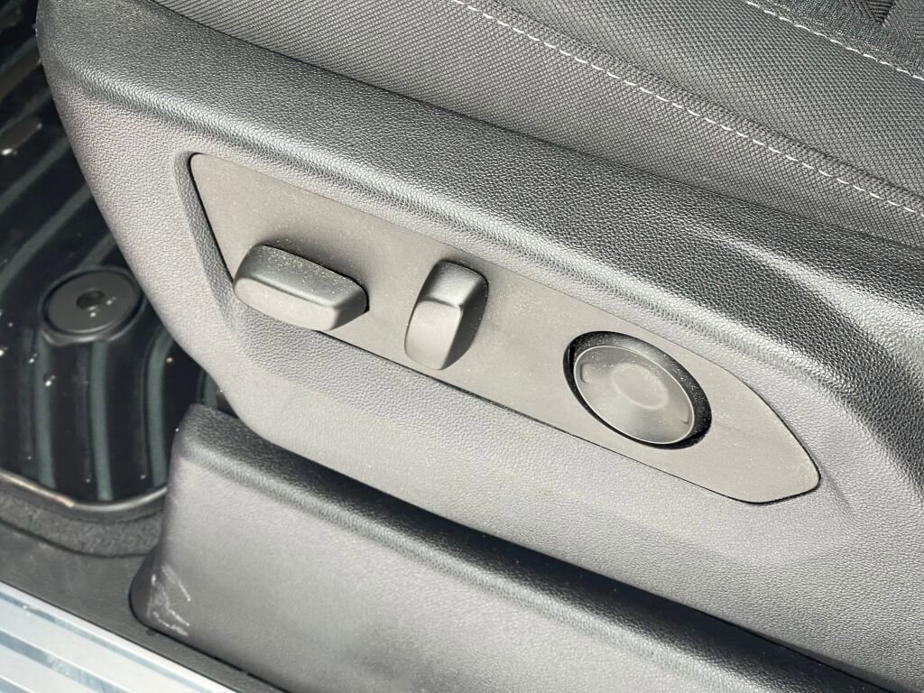 Used 2022 Chevrolet Silverado 1500 LT image 7