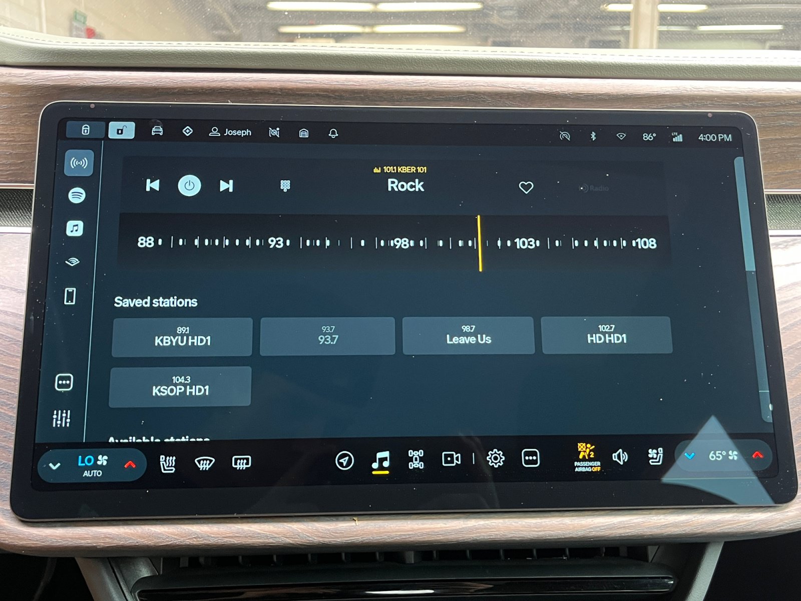Used 2022 Rivian R1T Launch Edition AWD/4WD image 17