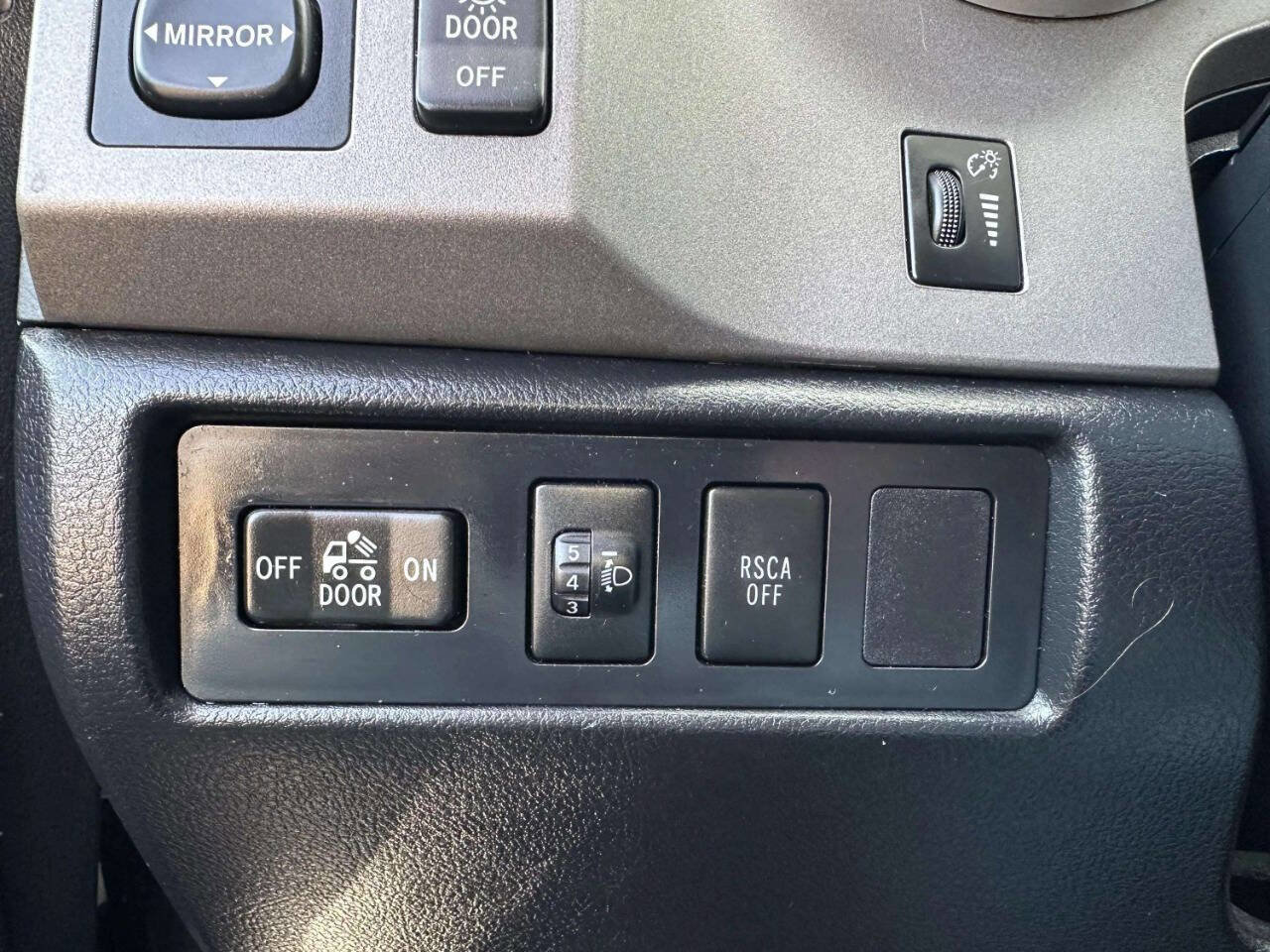 Used 2012 Toyota Tundra 4x4 Double Cab w/ TRD Off-Road Pkg image 32