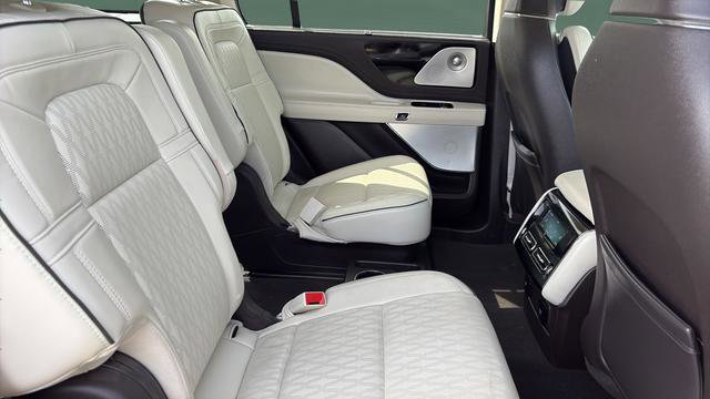 Used 2020 Lincoln Aviator Black Label Grand Touring w/ Class IV Trailer Tow Package AWD/4WD image 18