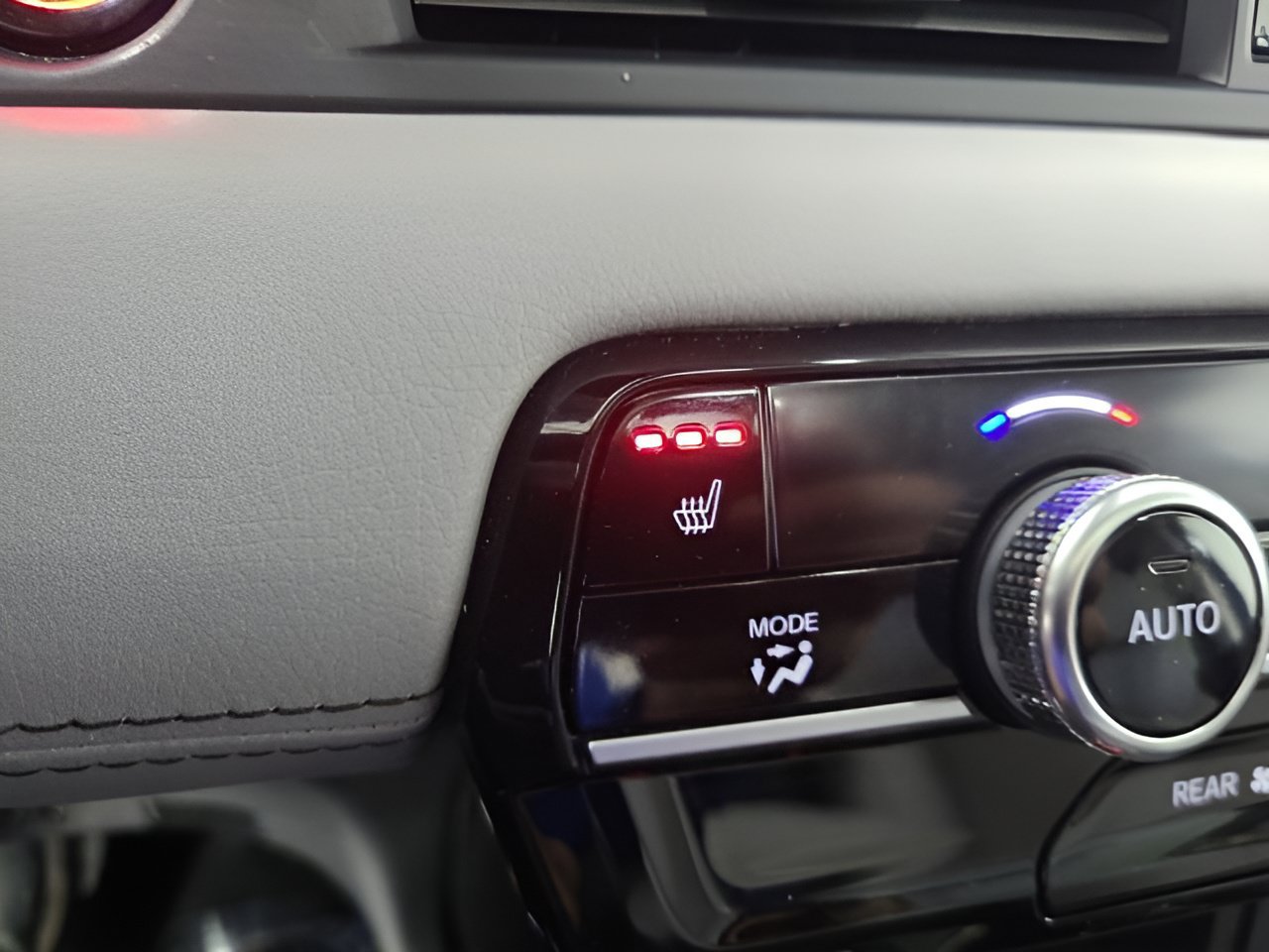 Used 2024 Honda Pilot Touring image 36