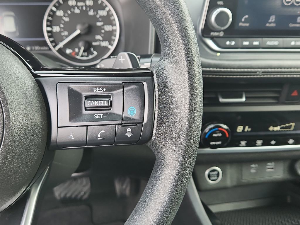 Used 2023 Nissan Rogue SV image 20