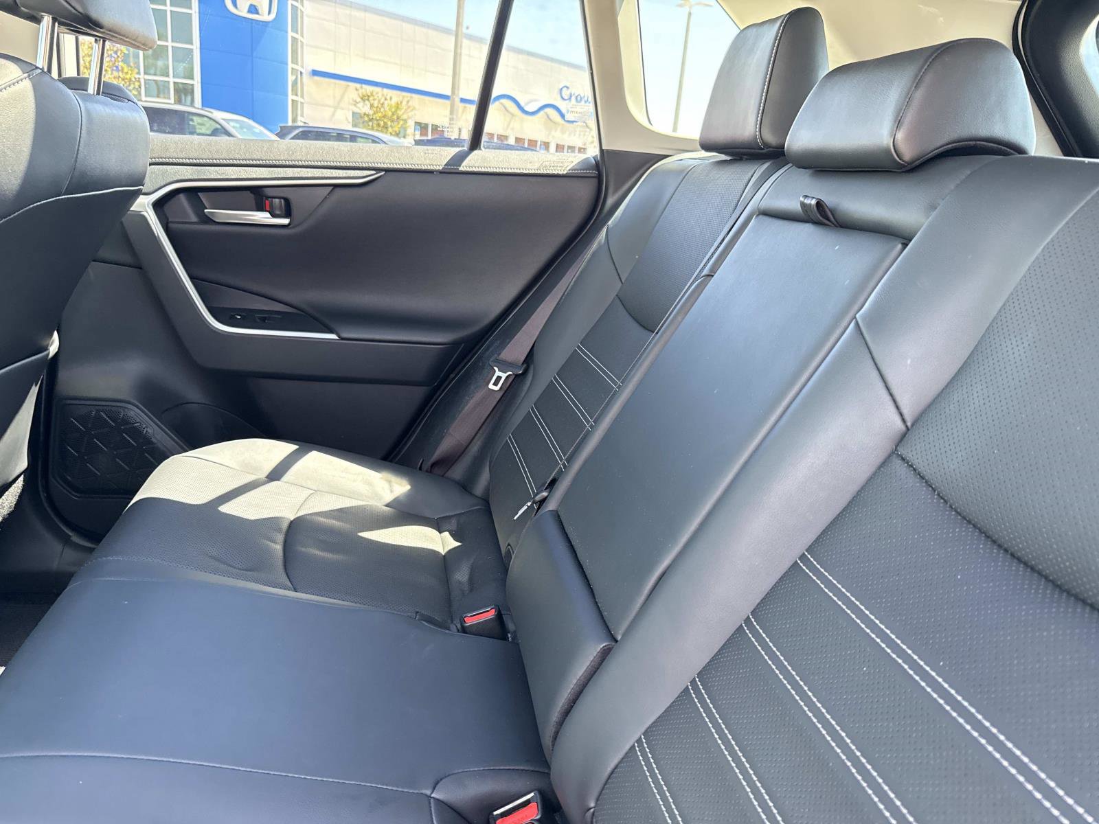 Used 2020 Toyota RAV4 Limited image 14