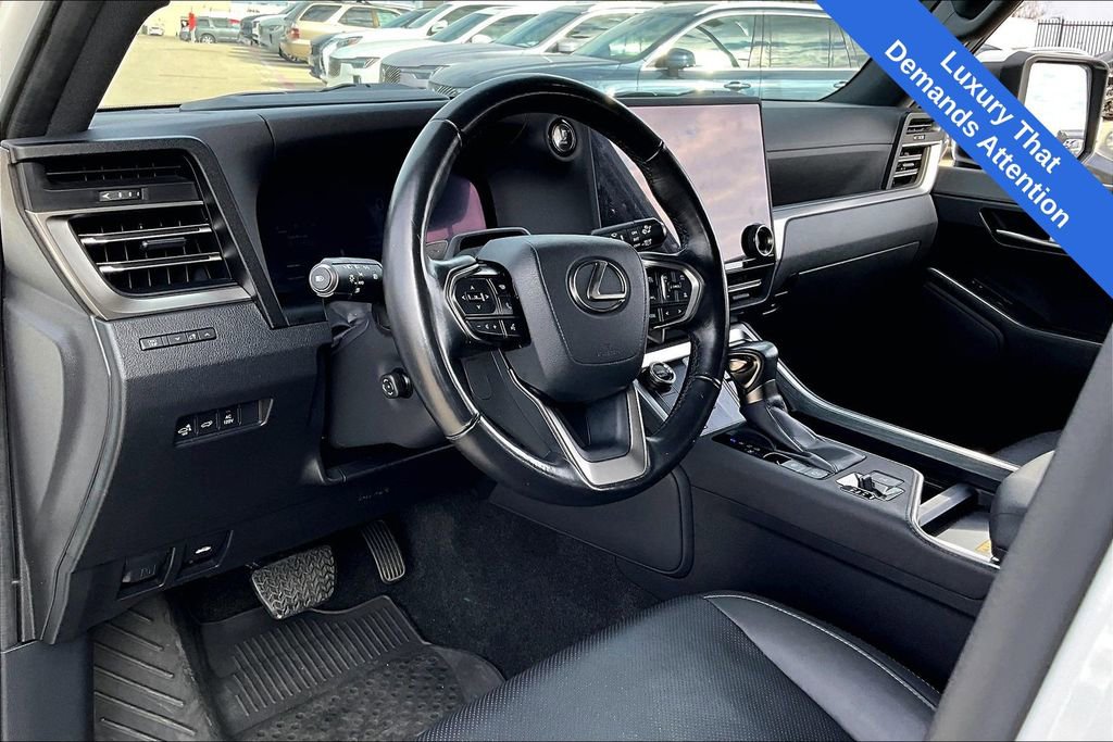 Used 2024 Lexus GX 550 image 17