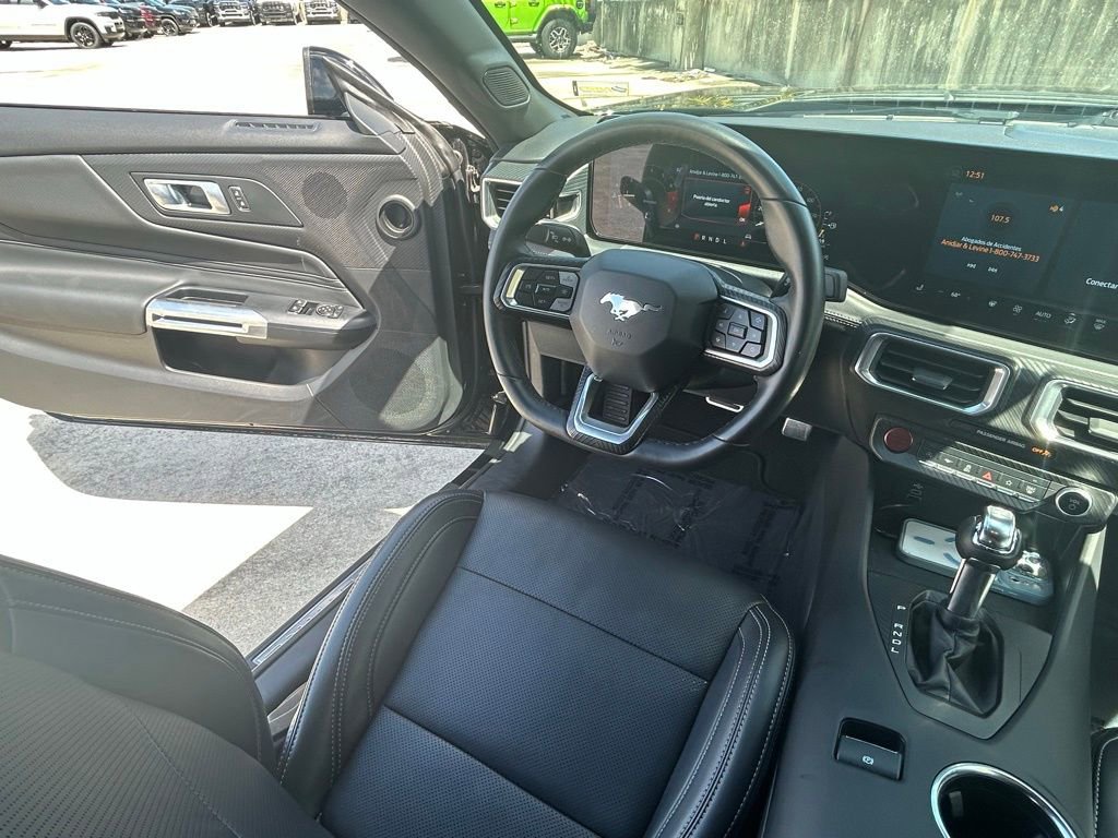 Used 2025 Ford Mustang Premium image 9