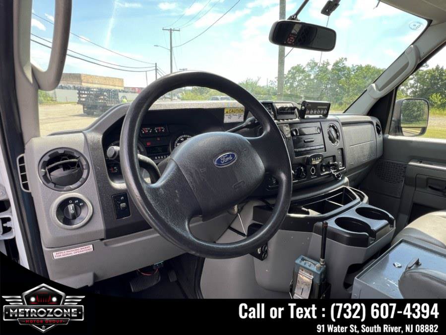Used 2012 Ford E-350 and Econoline 350 Super Duty w/ PWR Group RWD image 20
