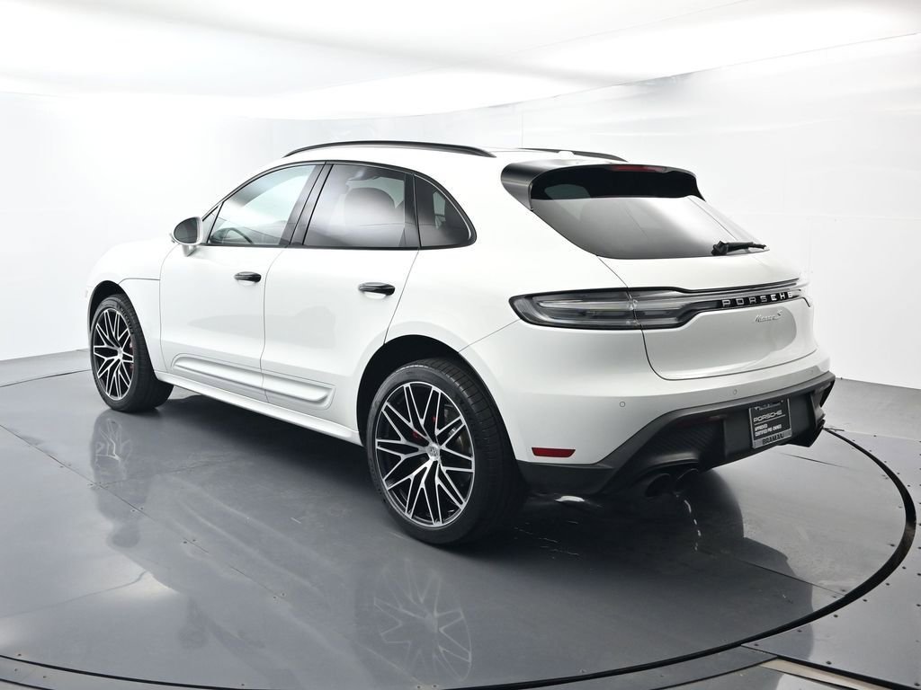 Certified 2023 Porsche Macan S AWD/4WD image 3