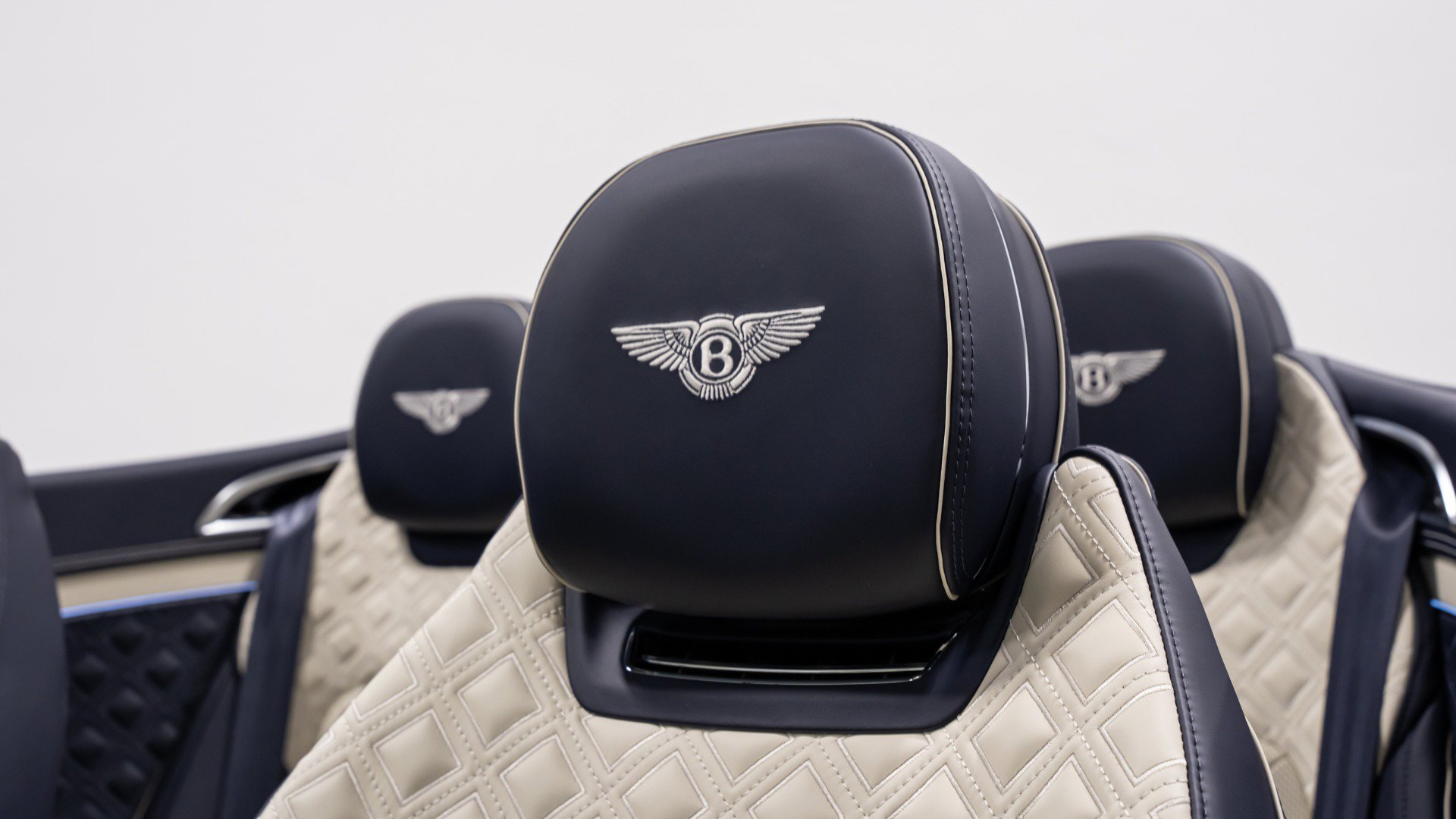 Used 2024 Bentley Continental GT Speed AWD/4WD image 44