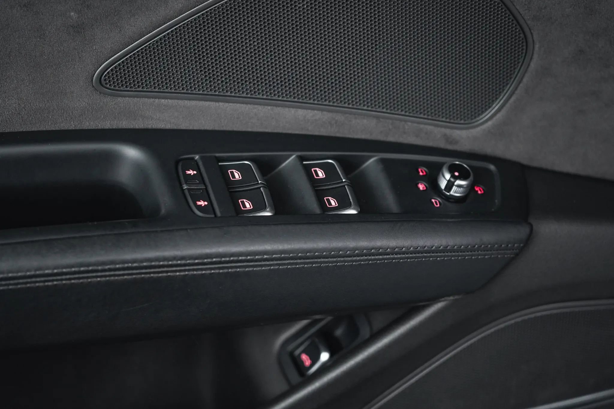 Used 2017 Audi S8 Plus image 35