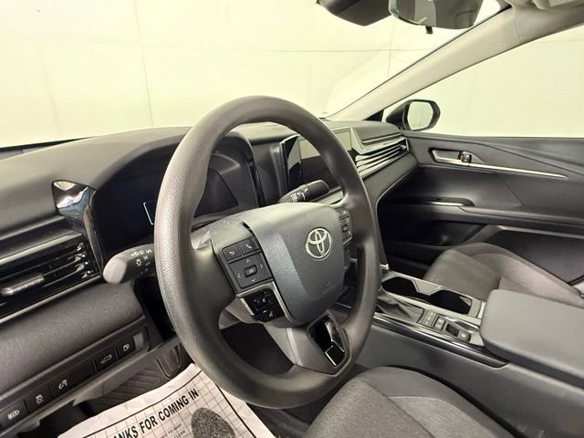 Used 2025 Toyota Camry LE FWD image 4
