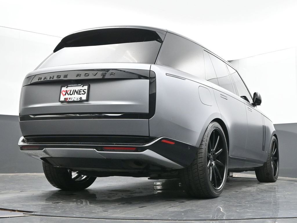 Used 2023 Land Rover Range Rover SE image 46
