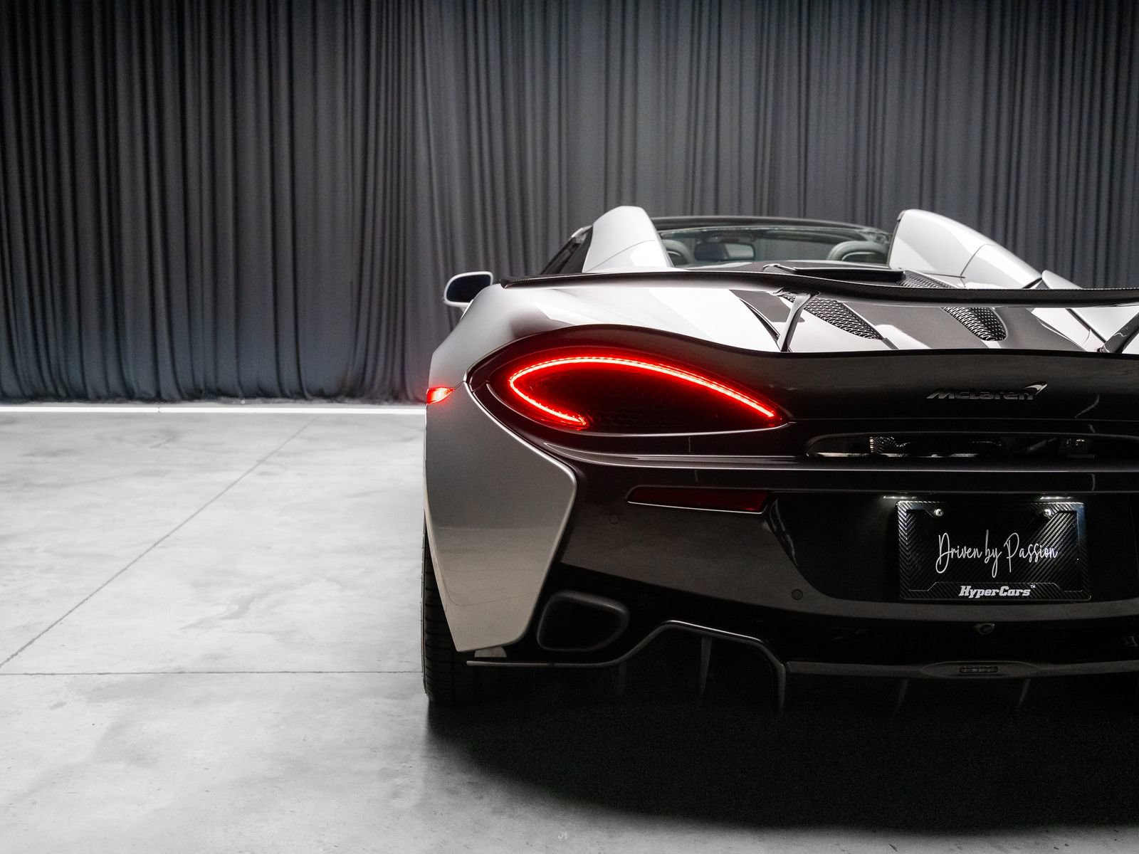 Used 2019 McLaren 570S Spider RWD image 41