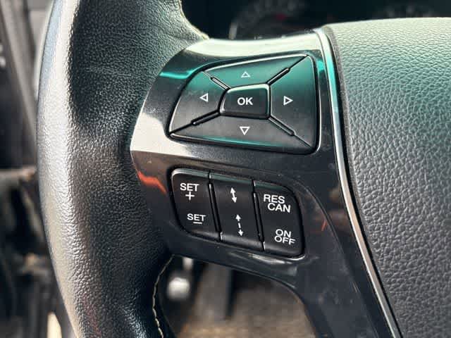 Used 2016 Ford Explorer Platinum AWD/4WD image 12