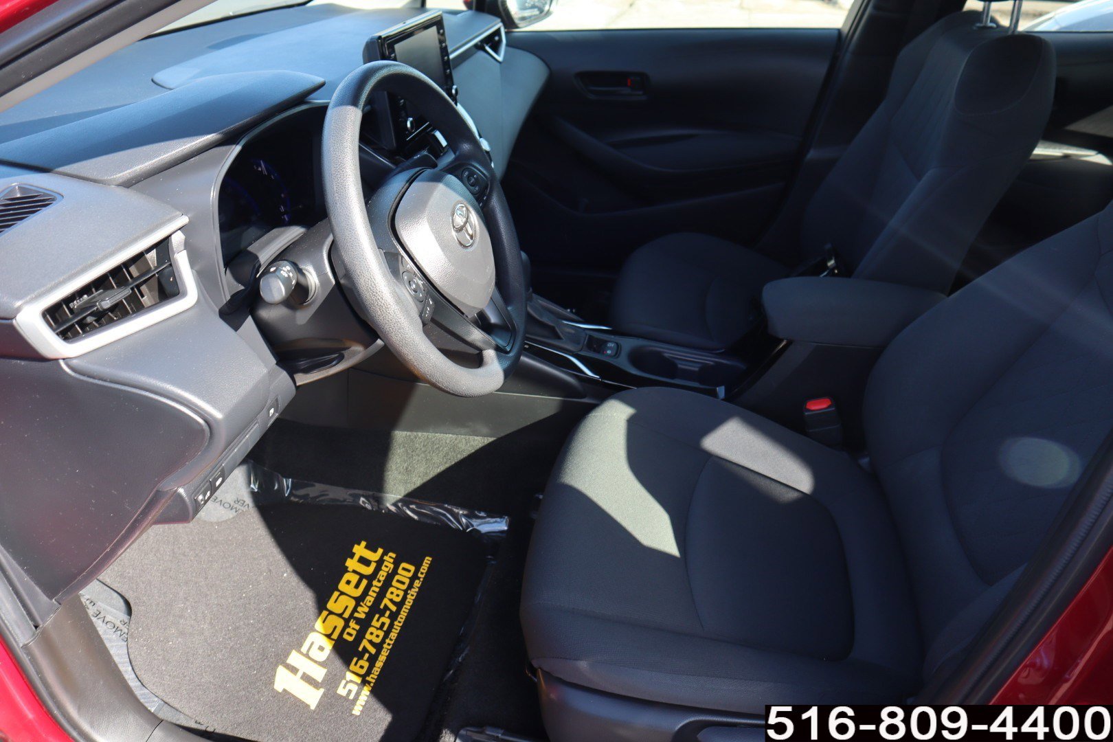 Used 2022 Toyota Corolla LE FWD image 12