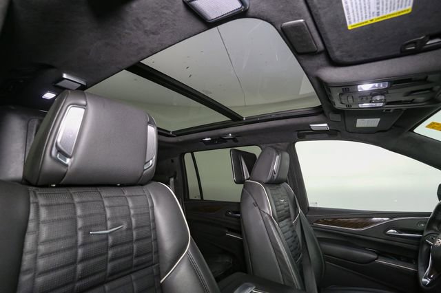 Used 2024 Cadillac Escalade ESV Sport Platinum w/ LPO, ONYX Package image 19